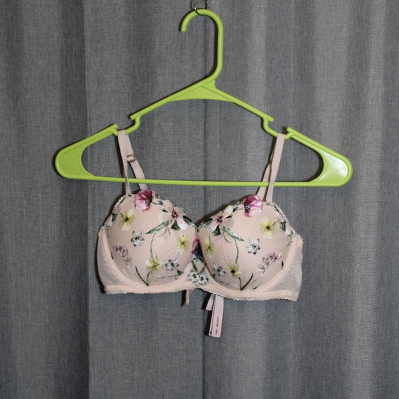 Victoria’s Secret Dream Angels Demi Floral Embroidered Bra - Picture 1 of 2